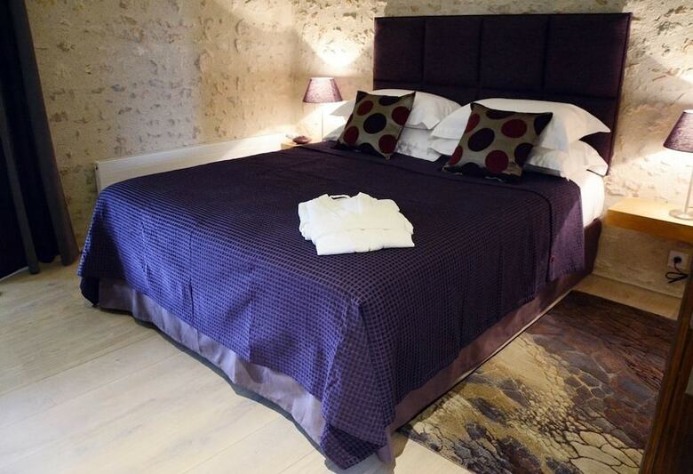 Les Loges De Saint Eloi - G�tes
