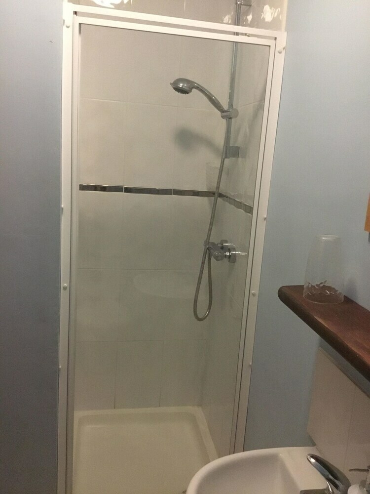 Hotel Shore Stay Guest House