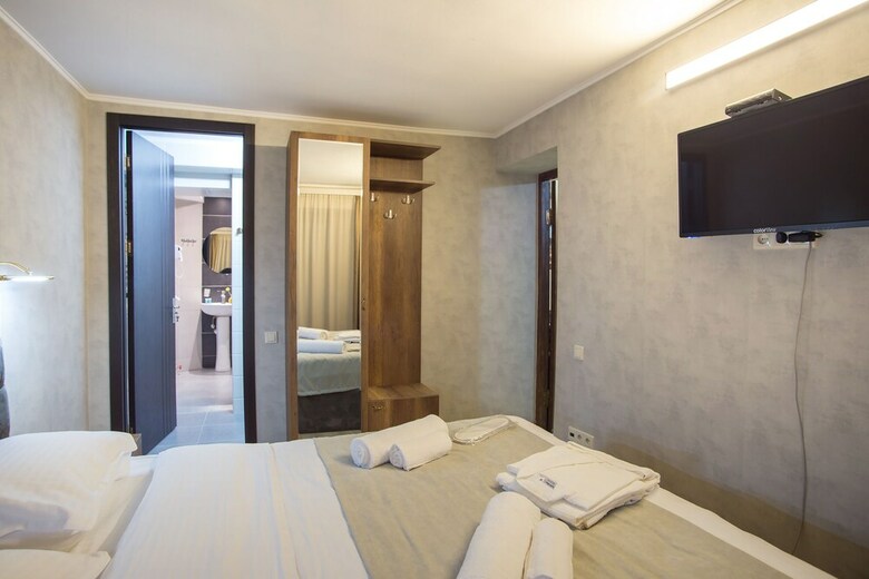 Hotel 9 Rooms