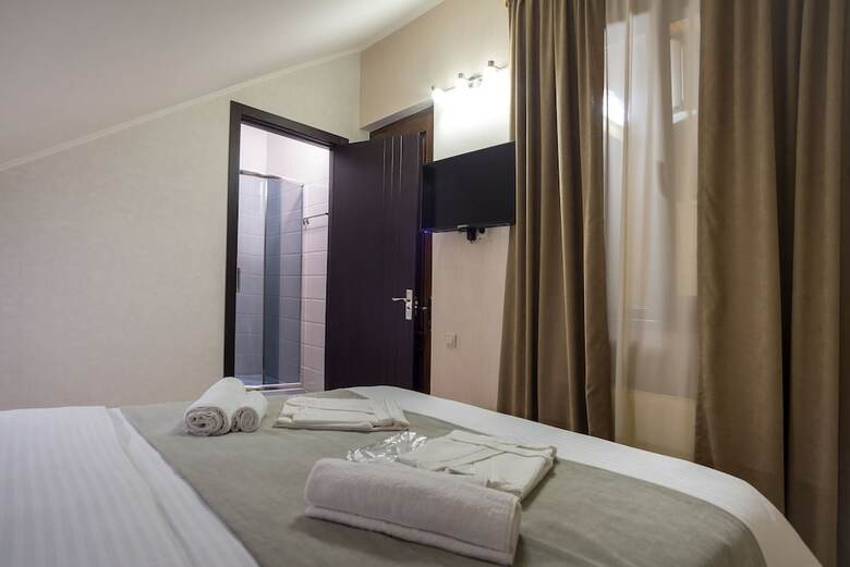 Hotel 9 Rooms
