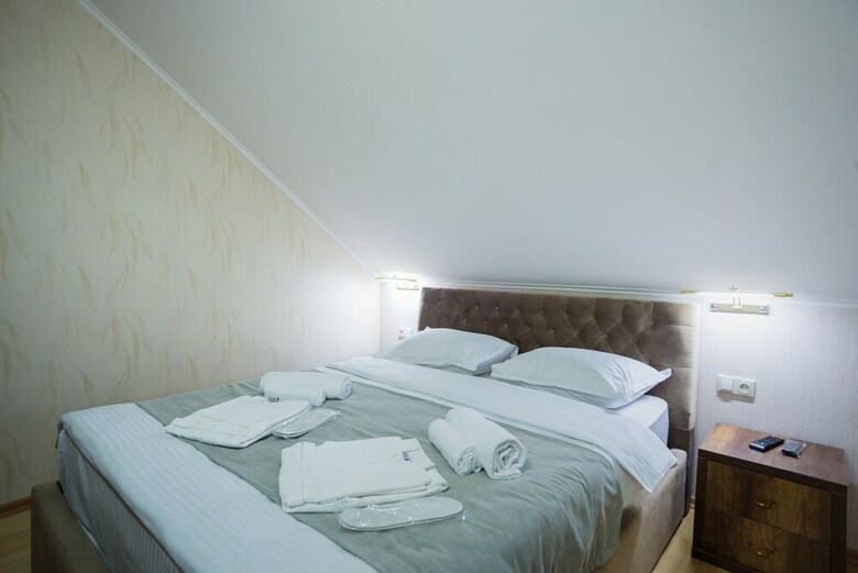 Hotel 9 Rooms