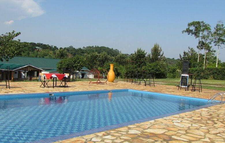 Hotel Bohemia Resort Ltd