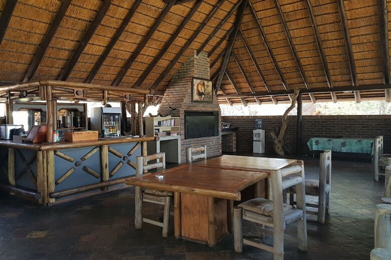 Posada Grassland Bushman Lodge