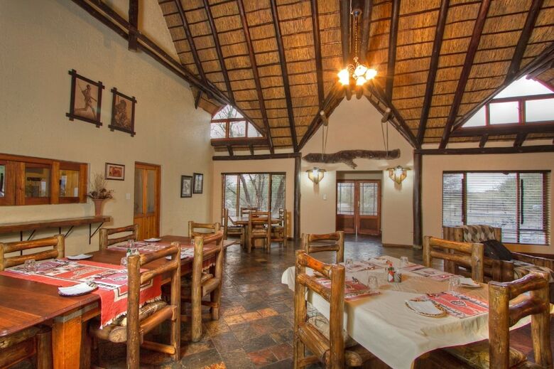 Posada Grassland Bushman Lodge