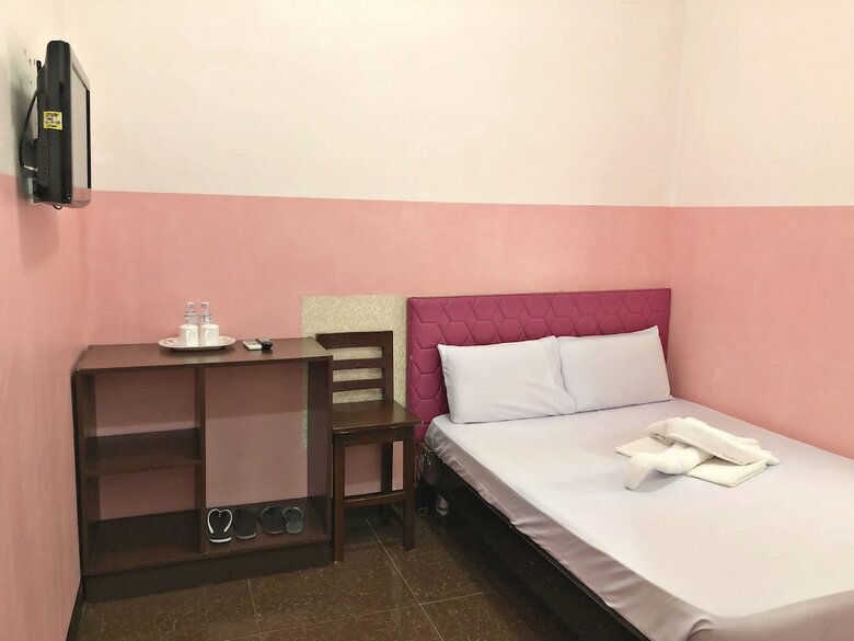 Hotel Knights Ko Suites