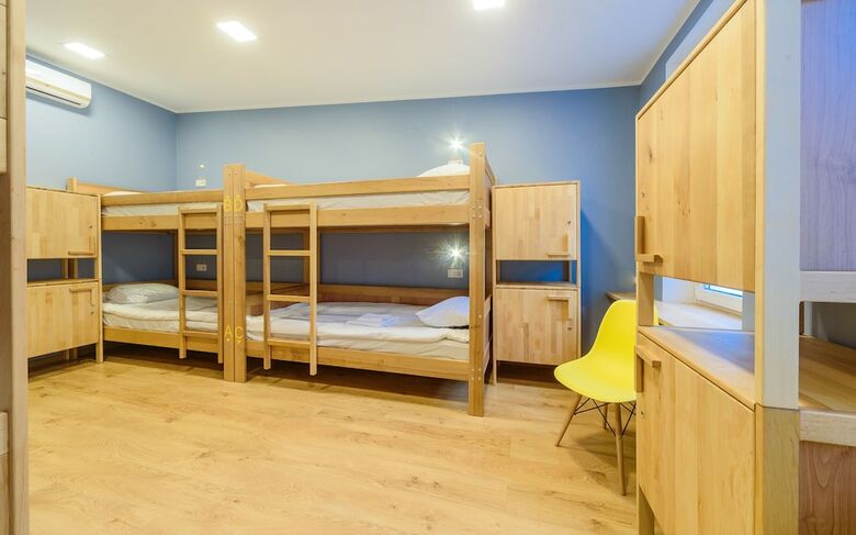 Hostal Friday Hostel