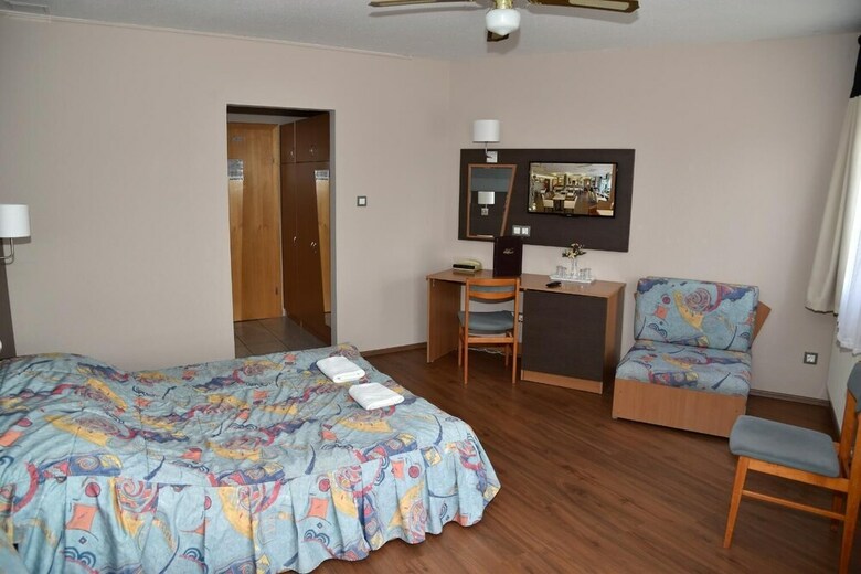 Krist�ly Hotel