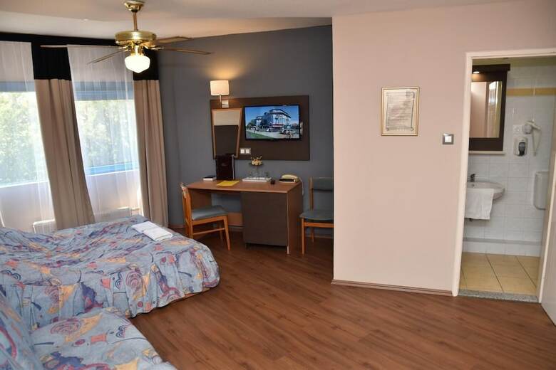 Krist�ly Hotel