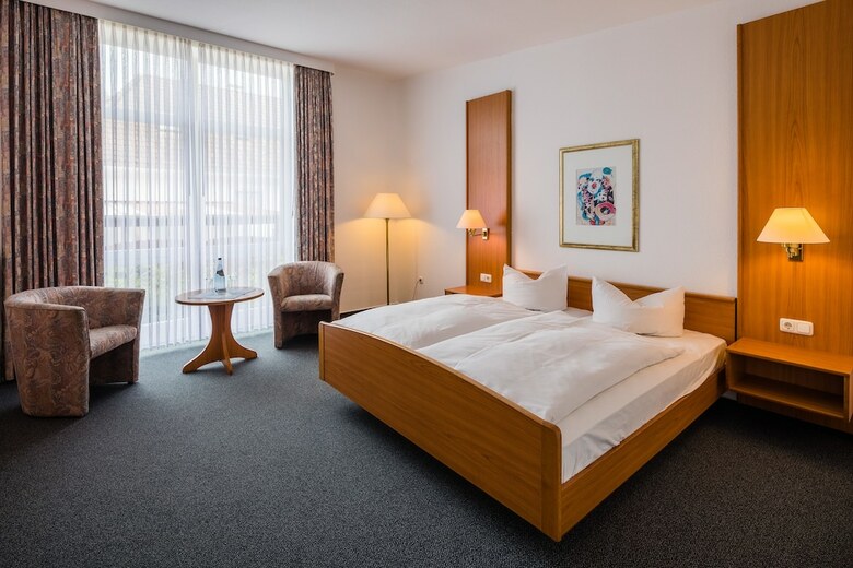 Hotel Th�les*** G�stehaus Garni Hoya