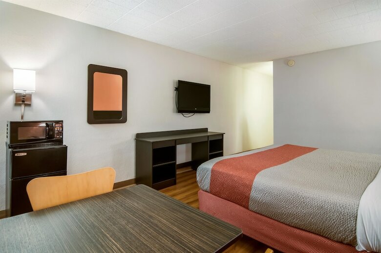Hotel Motel 6 New Stanton, Pa