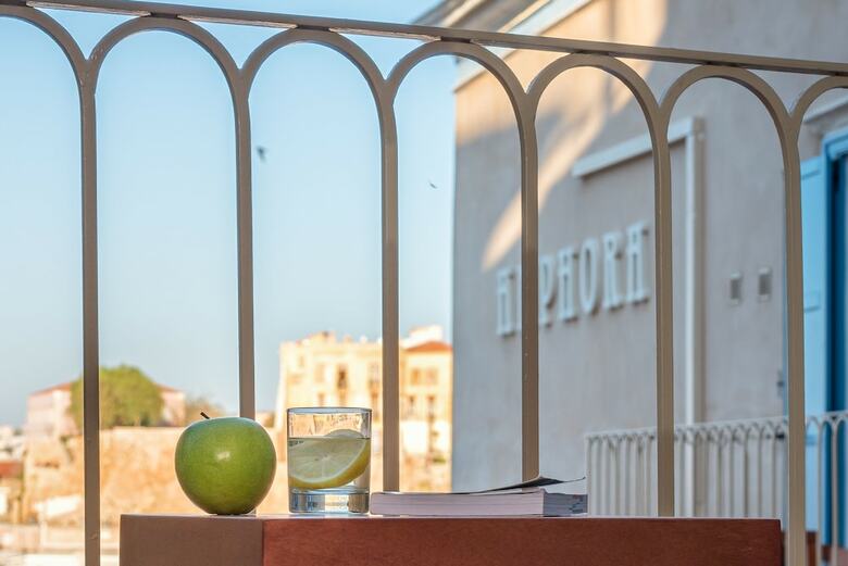 Amphora Hotel