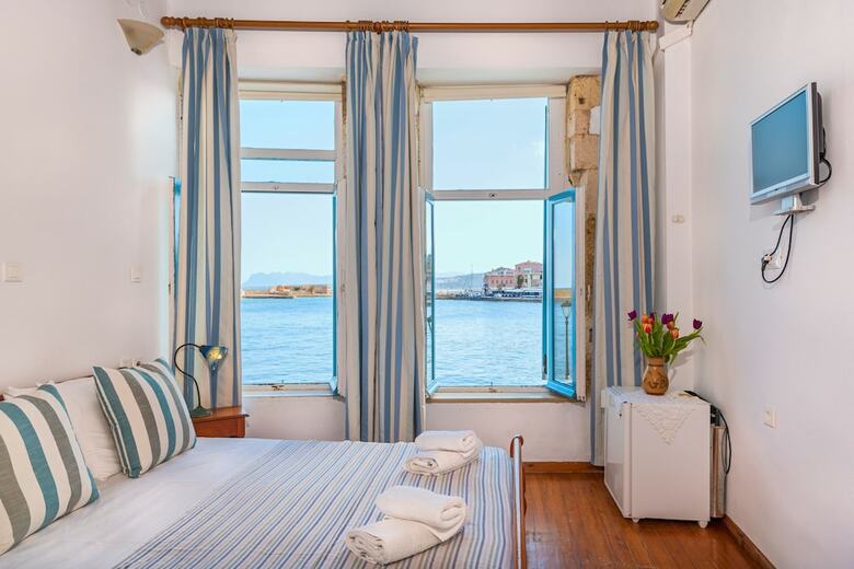 Amphora Hotel