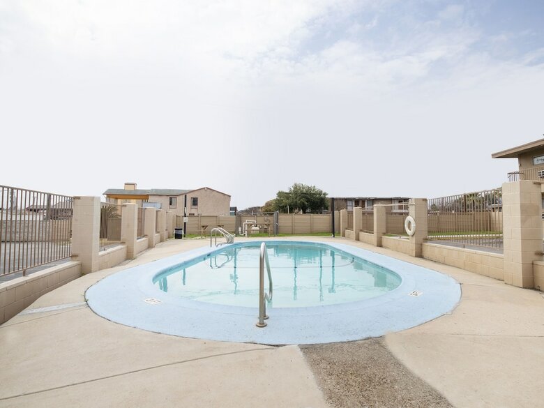 Oyo Hotel San Antonio Lackland Air Force Base North