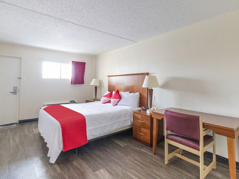 Oyo Hotel San Antonio Lackland Air Force Base North