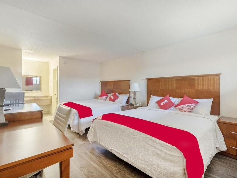 Oyo Hotel San Antonio Lackland Air Force Base North