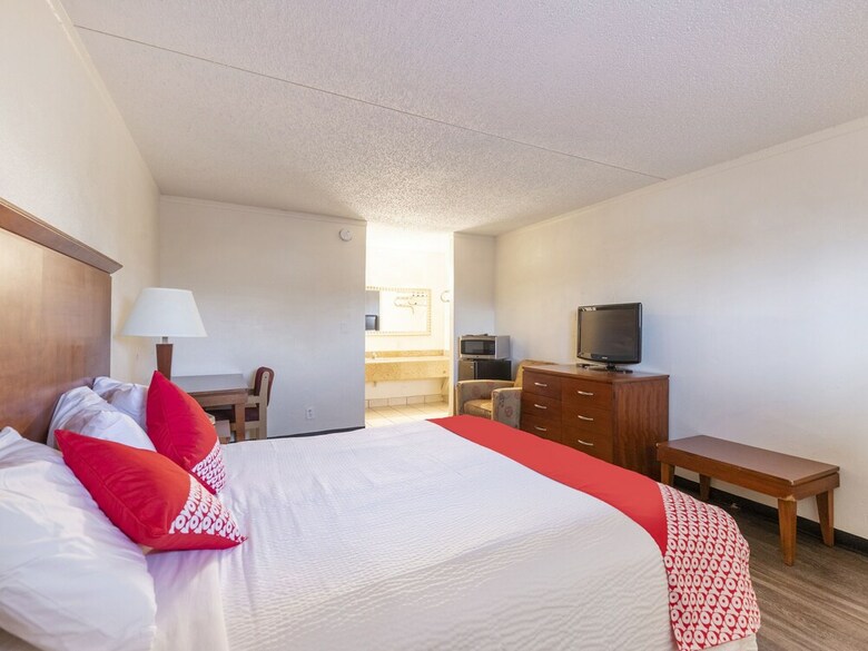 Oyo Hotel San Antonio Lackland Air Force Base North