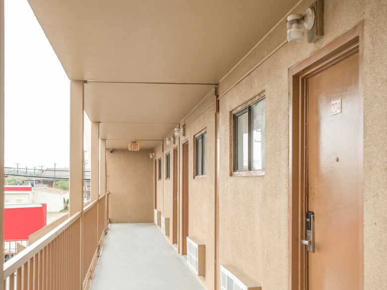 Oyo Hotel San Antonio Lackland Air Force Base North