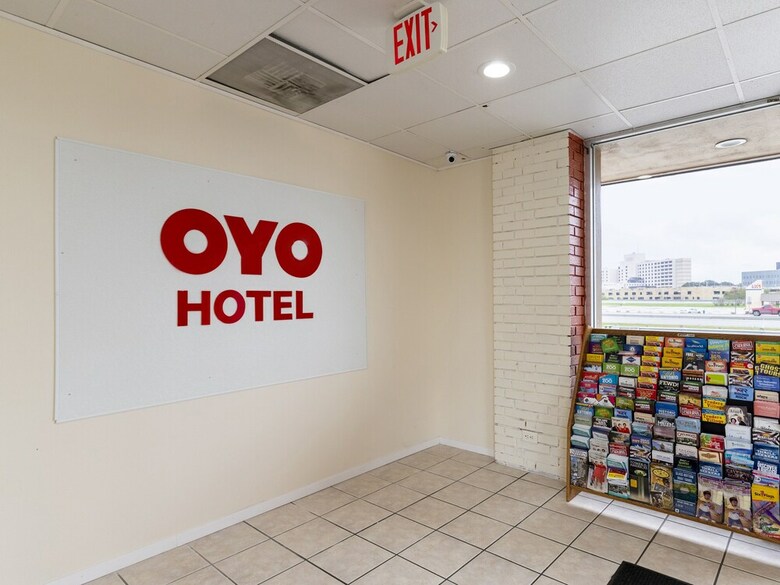 Oyo Hotel San Antonio Lackland Air Force Base North