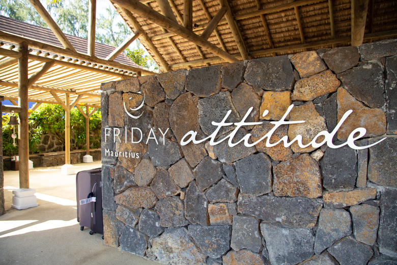 Hotel Friday Attitude