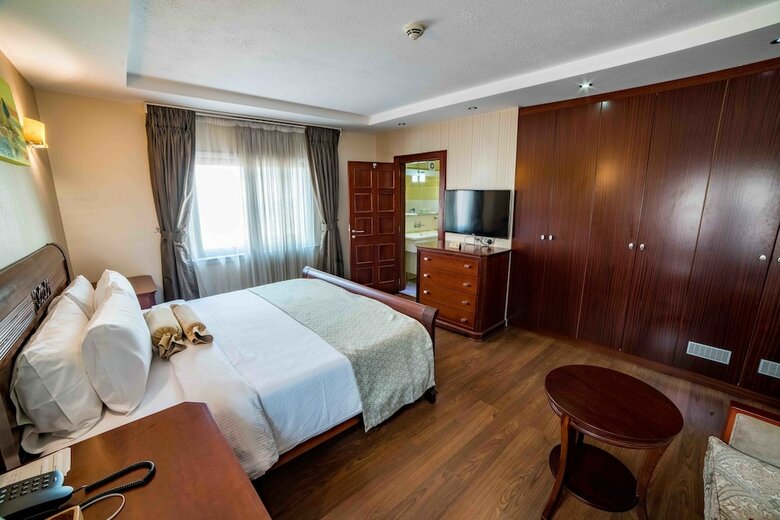 Hotel Alphaplus Apartments
