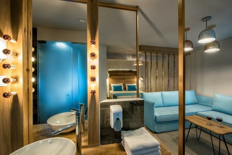 Senses Blue Boutique Hotel