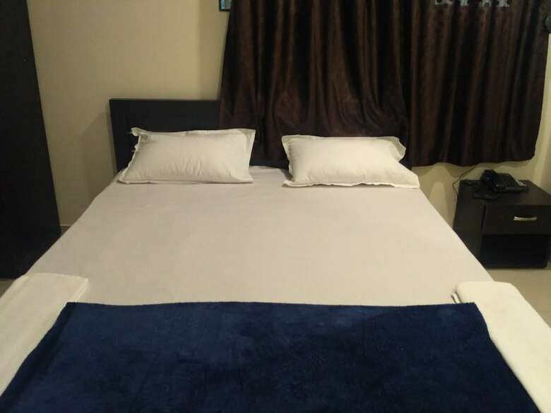 Hotel Honey Lodging