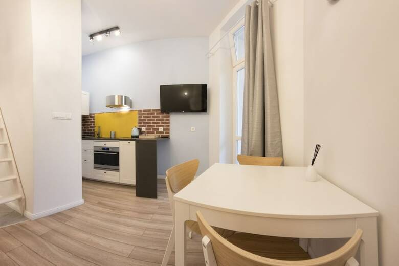 Rister Apartments