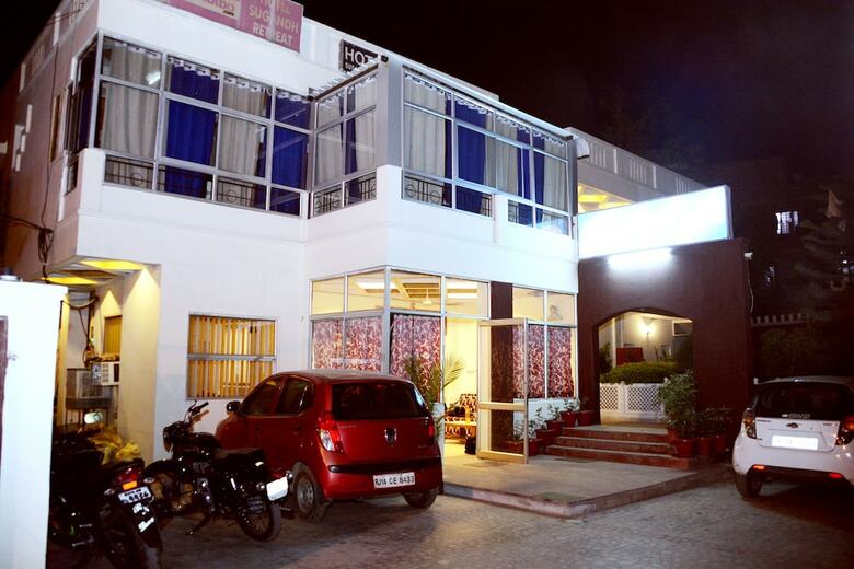 Hostal Hotel Sugandh Retreat