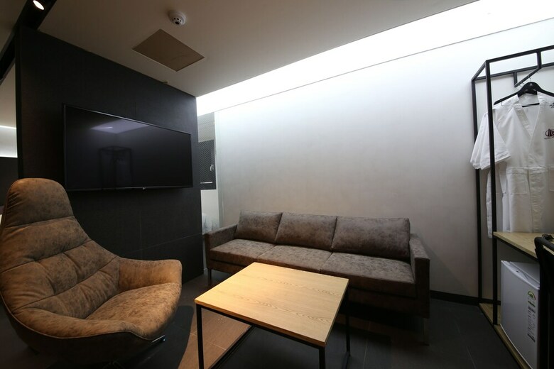 Yeoubi Hotel
