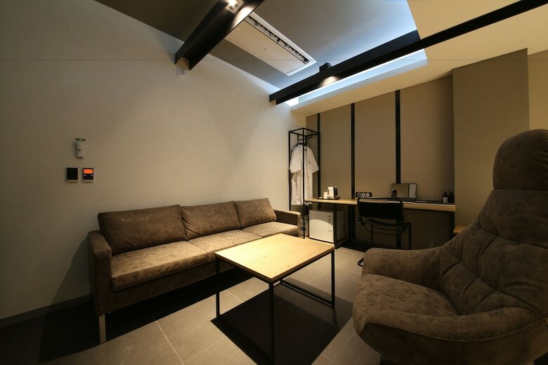 Yeoubi Hotel
