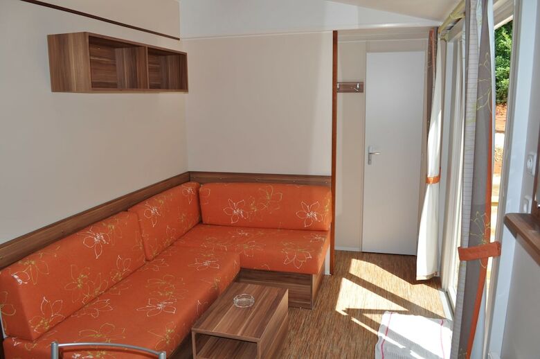 Camping - Caravaning Des Bastides