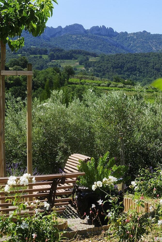 B&B Patios Des Vignes