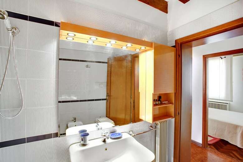 Marzo 22 - Wr Apartments