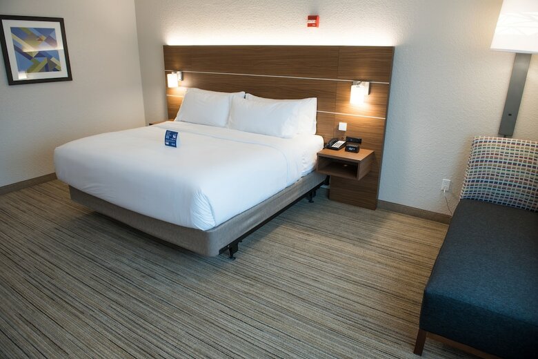 Hotel Holiday Inn Express & Suites Dayton Southwest