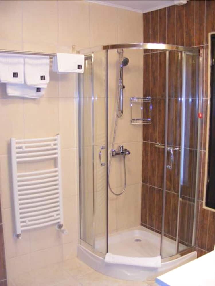 Hotel Hillden Lodge & Restaurant