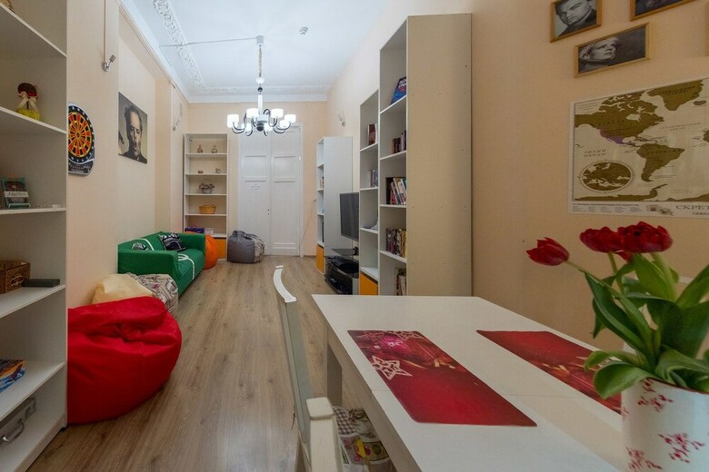 Hostal Hostel Movies
