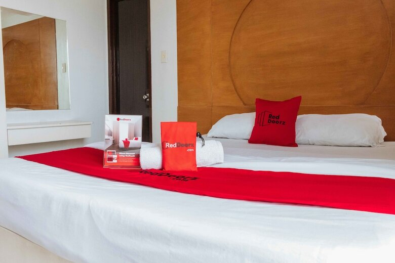 Hotel Reddoorz Near Bambang Station