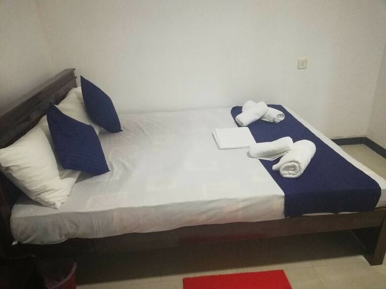 Hotel N.l.i. Guest House
