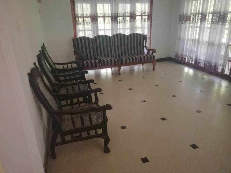 Hotel N.l.i. Guest House