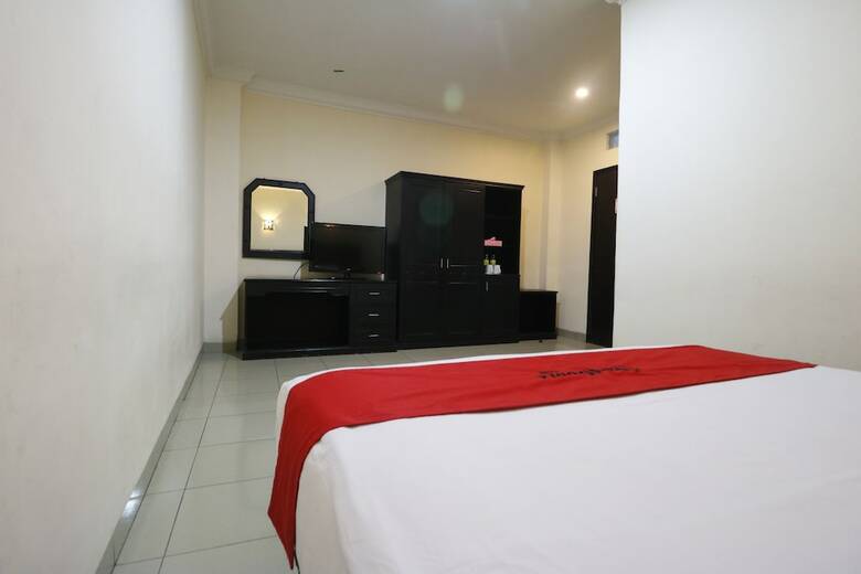 Hotel Reddoorz Plus @ Jalan Dr Sutomo Pekanbaru
