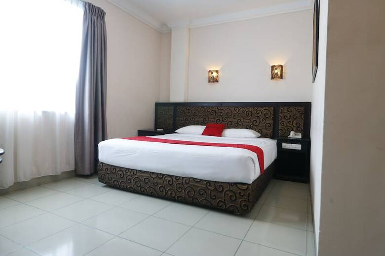 Hotel Reddoorz Plus @ Jalan Dr Sutomo Pekanbaru