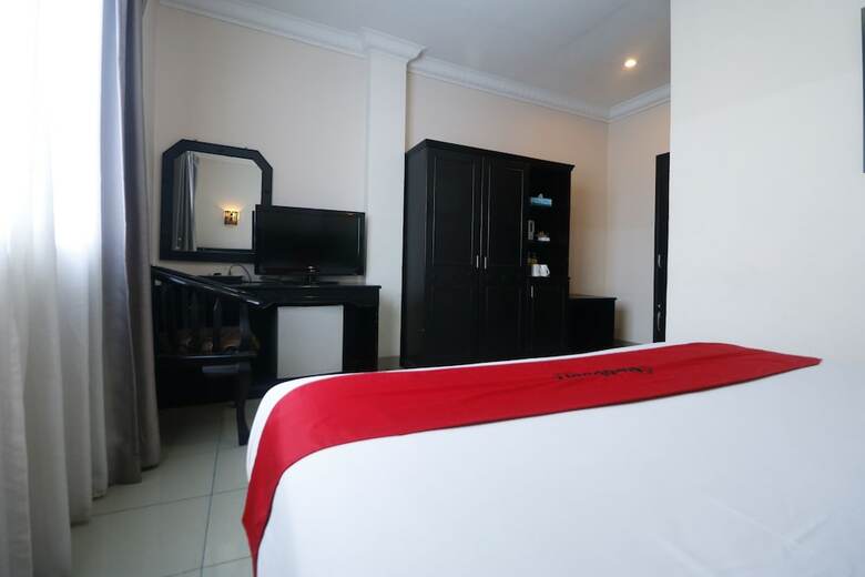 Hotel Reddoorz Plus @ Jalan Dr Sutomo Pekanbaru