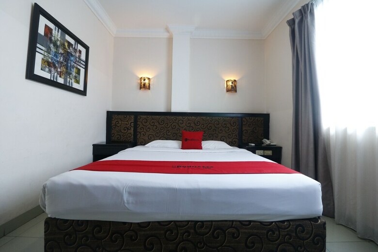 Hotel Reddoorz Plus @ Jalan Dr Sutomo Pekanbaru