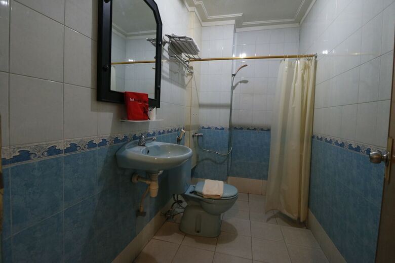 Hotel Reddoorz Plus @ Jalan Dr Sutomo Pekanbaru