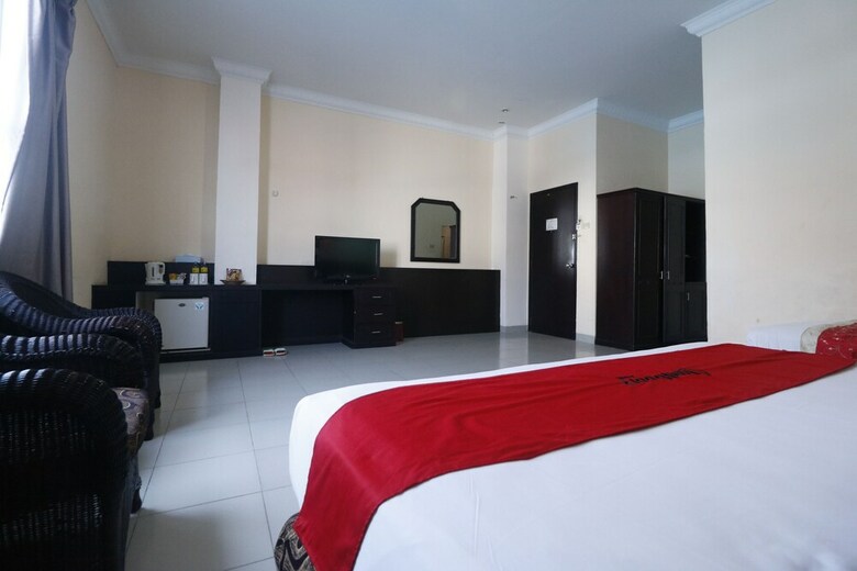 Hotel Reddoorz Plus @ Jalan Dr Sutomo Pekanbaru