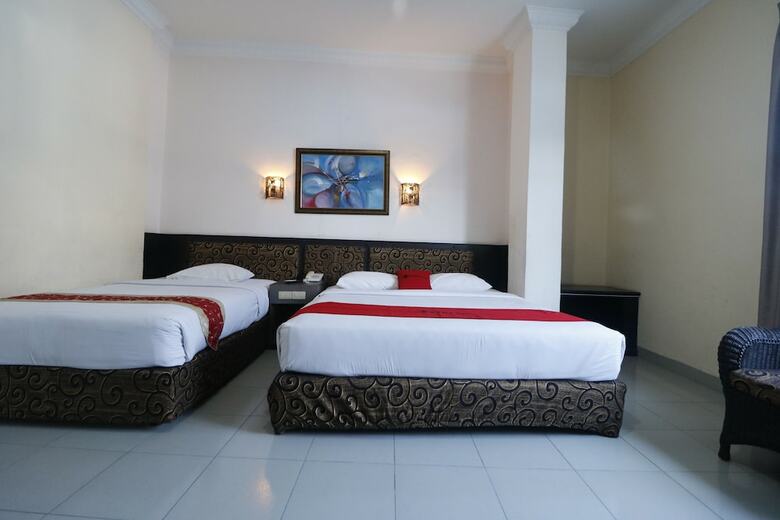Hotel Reddoorz Plus @ Jalan Dr Sutomo Pekanbaru
