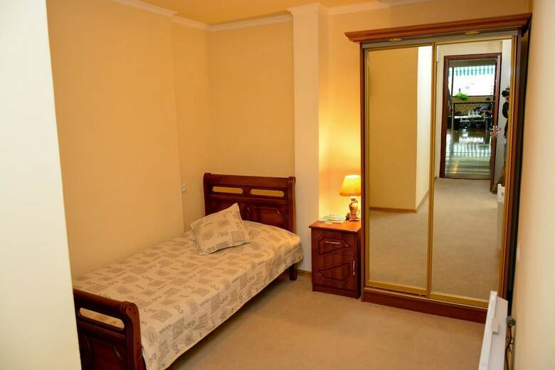 Sanahin Bridge Hotel