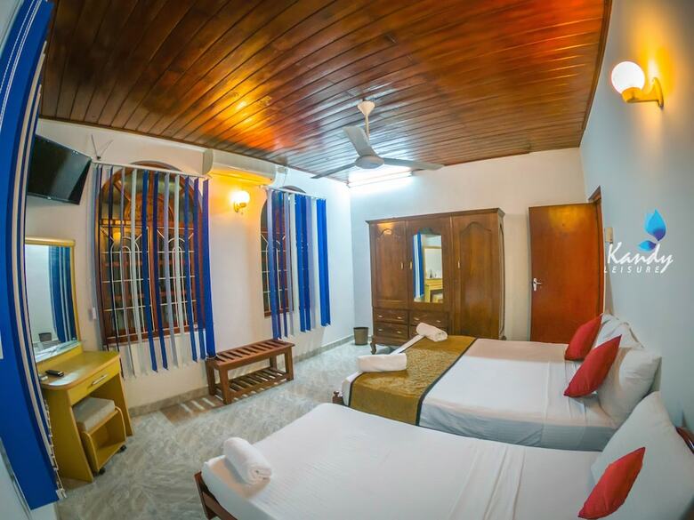 Hotel Kandy Leisure