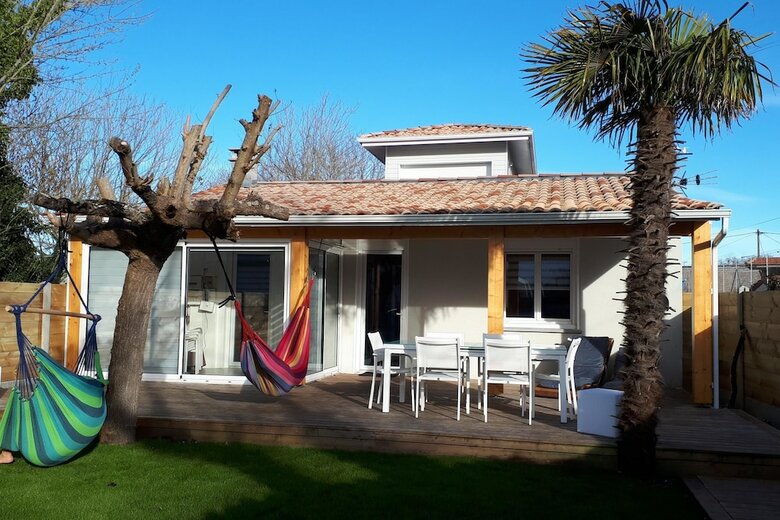 Villa Avec Vue Sur Le Bassin