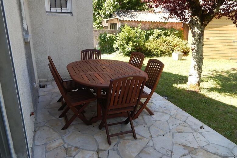 Maison de Vacances � 800m Du Bassin